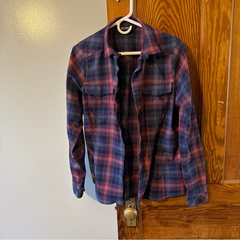 Arc'teryx Women’s Plaid Shirt - Navy and pink Large